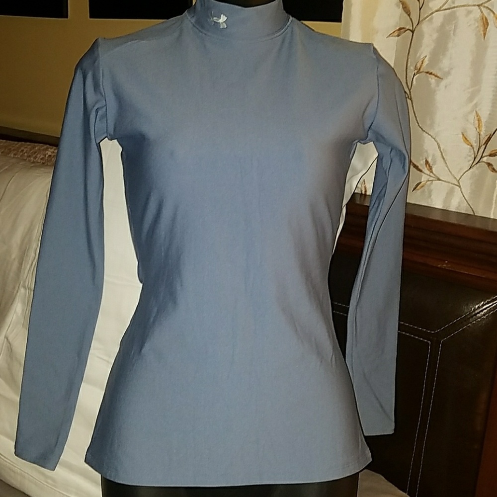 Under Armour  top